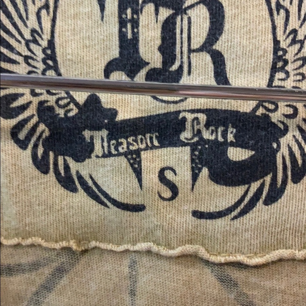 Shirt - Picture 4 of 5
